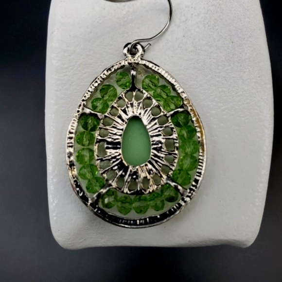 Vintage Style Dangle Green and Silver Beaded Tear Drop Earings - Picture 3 of 5